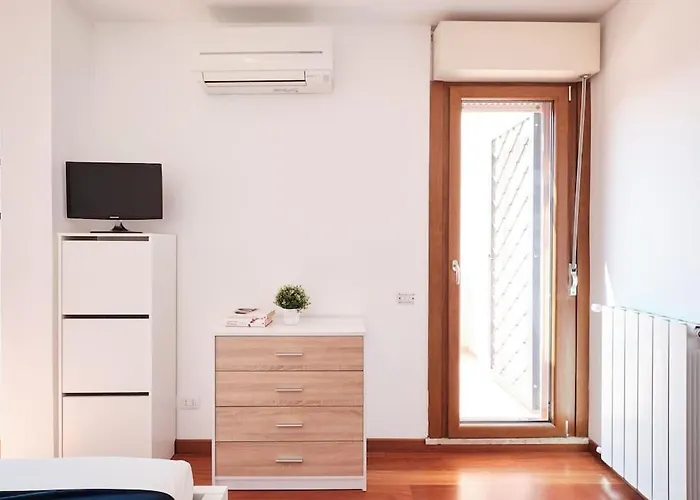 Porta Di Roma, Moderno Luminoso Con Wi-fi E Ac *